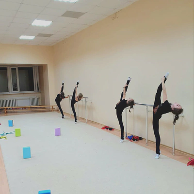 Занятия в школе эстетической гимнастики Вологодской области